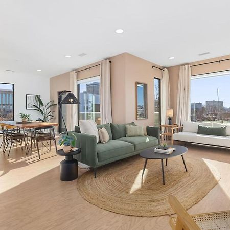 Penthouse With Patio Walk To Downtown 3 Bedrooms 5 Beds Nashville Exterior photo
