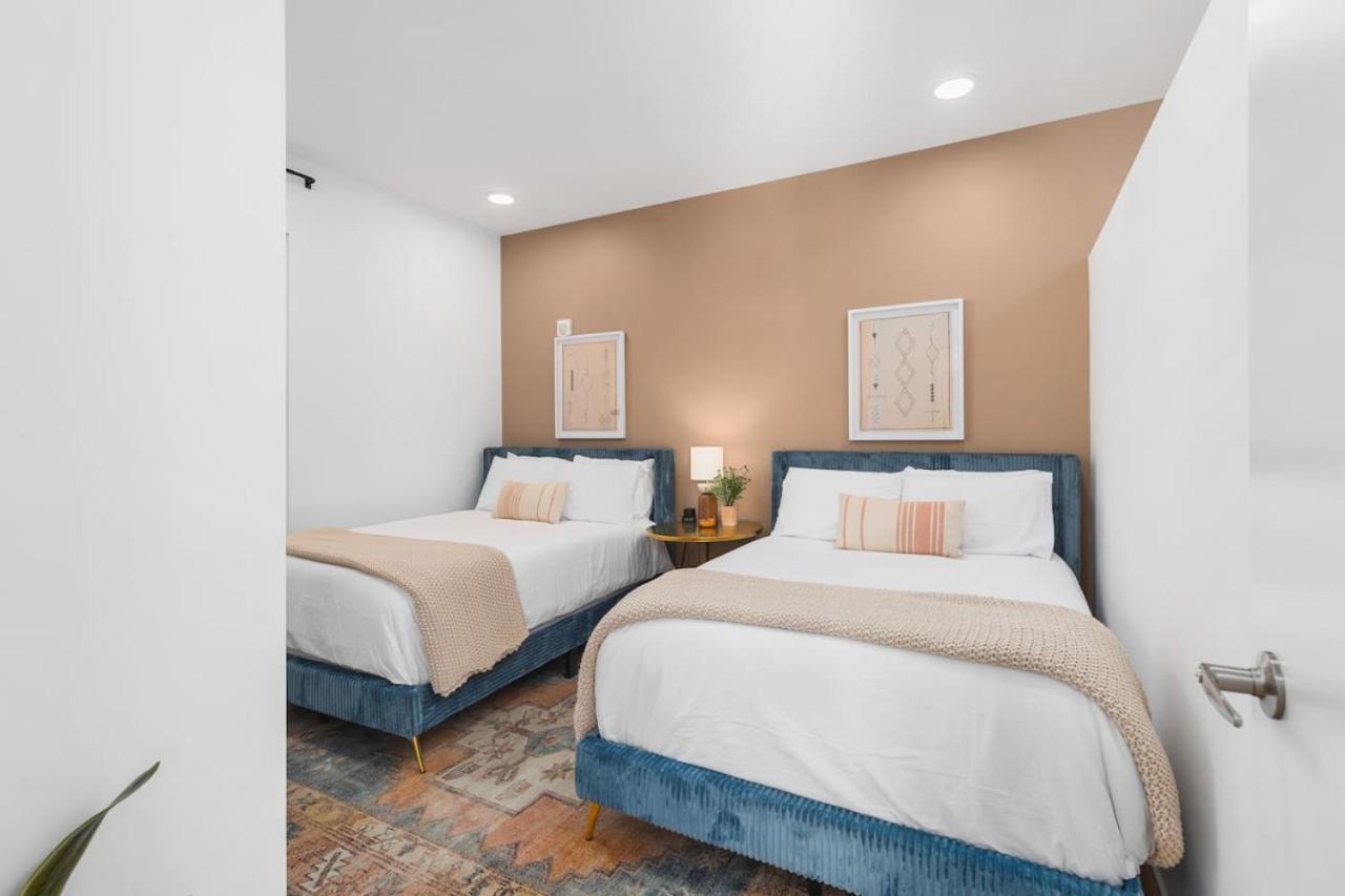 Penthouse With Patio Walk To Downtown 3 Bedrooms 5 Beds Nashville Exterior photo