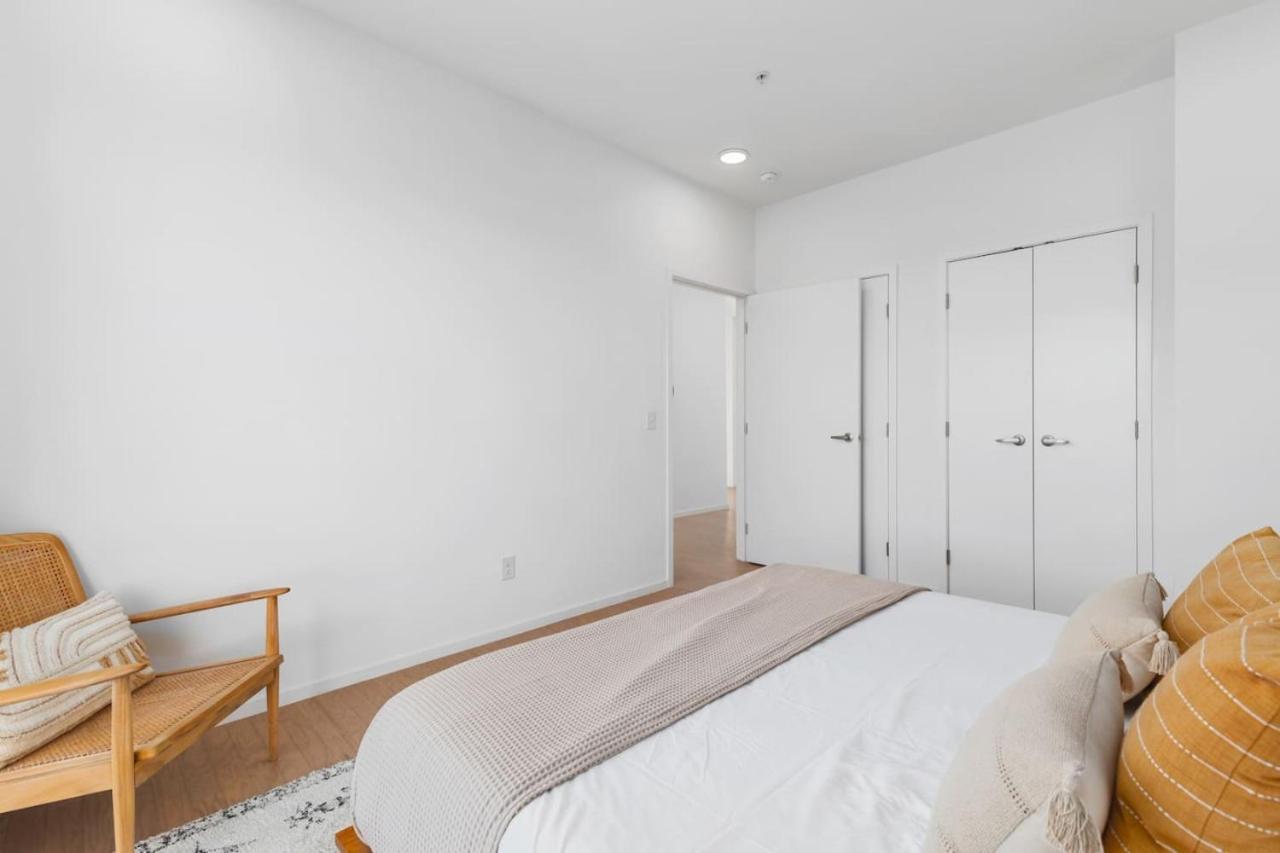 Penthouse With Patio Walk To Downtown 3 Bedrooms 5 Beds Nashville Exterior photo