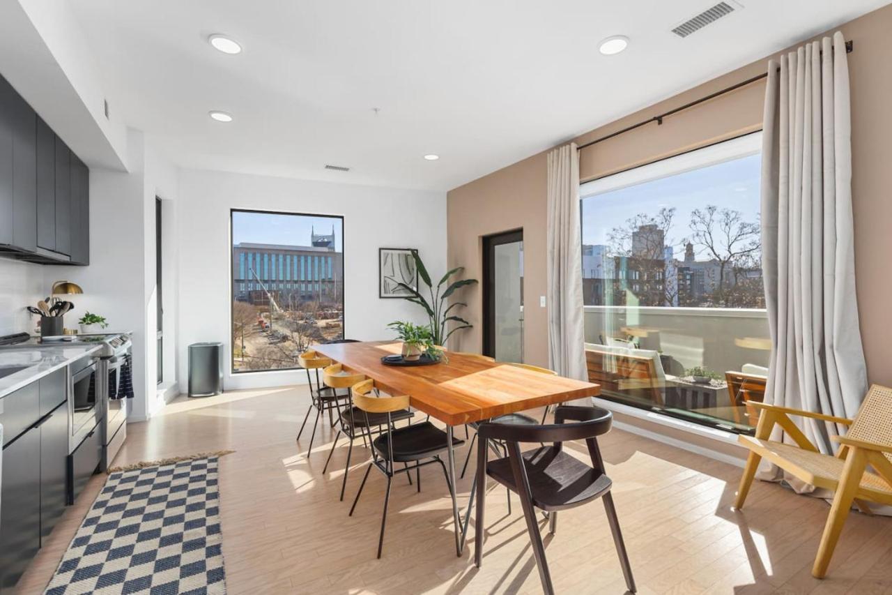 Penthouse With Patio Walk To Downtown 3 Bedrooms 5 Beds Nashville Exterior photo