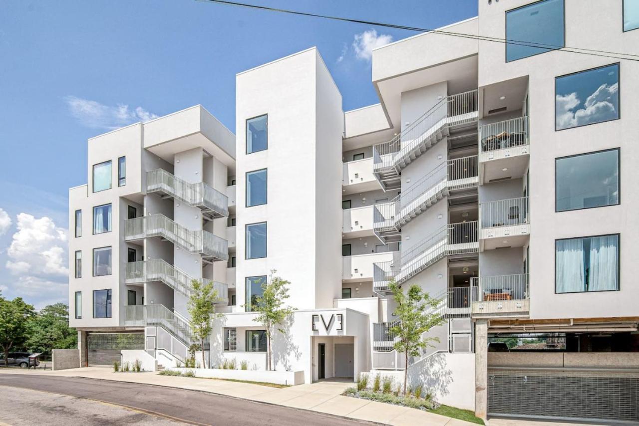 Penthouse With Patio Walk To Downtown 3 Bedrooms 5 Beds Nashville Exterior photo